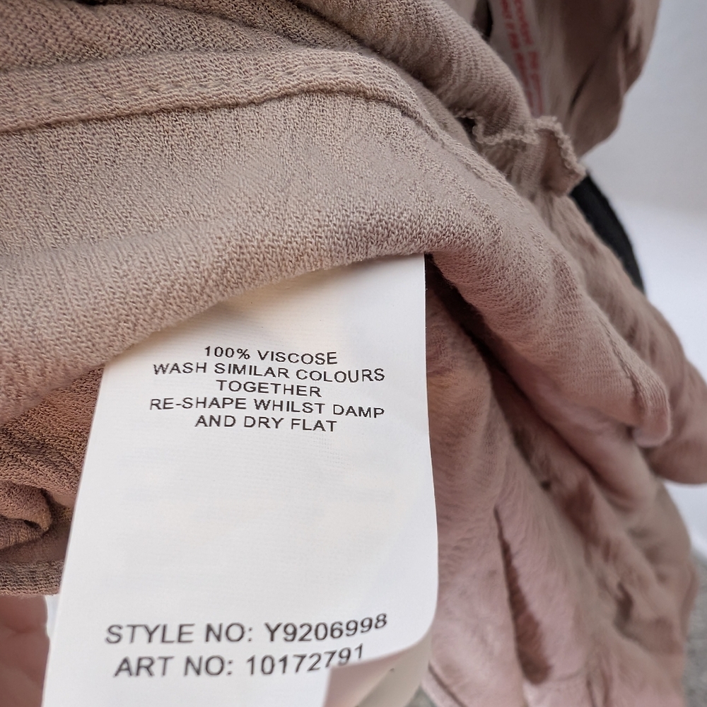 💘 NWT Missguided Taupe Bardot Tassel Dress Size 6 - Picture 7 of 8